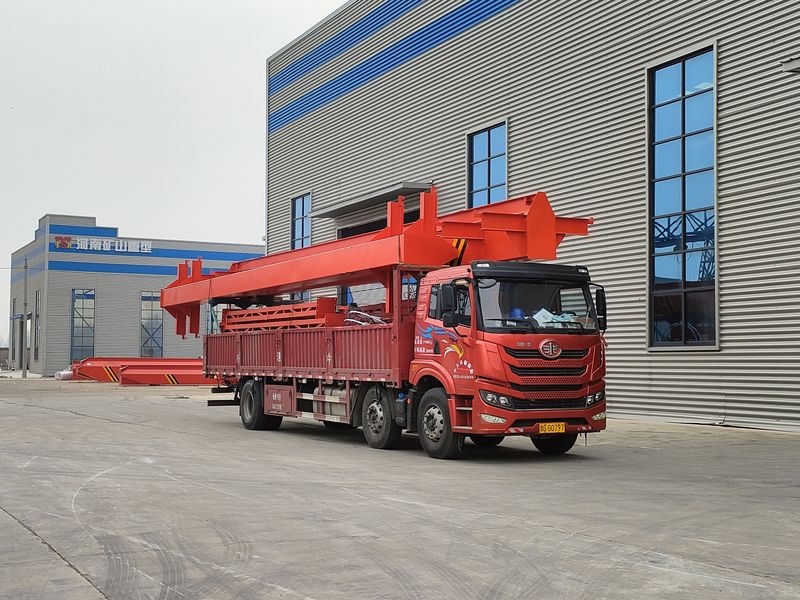 2臺電動葫蘆門式起重機 MHxh10t—13m 發(fā)往河南焦作交付客戶使用。