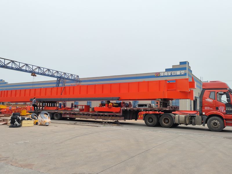 通用橋式起重機 QDXX32/5t—27.7m 制作完成，發(fā)往陜西省銅川市交付客戶使用。